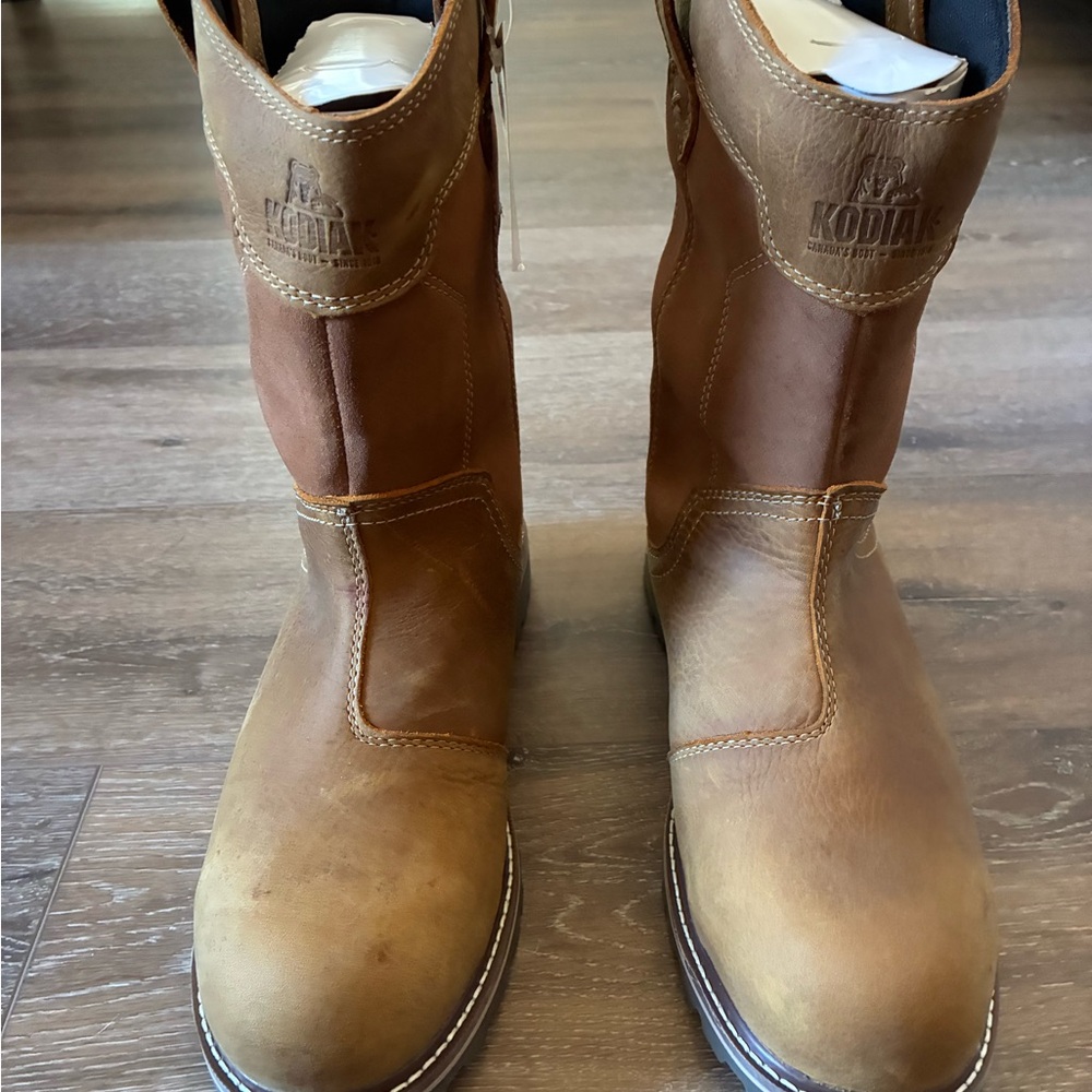 Kodiak Tan Safety Winter Boots
Men size 9,5 woman size 11